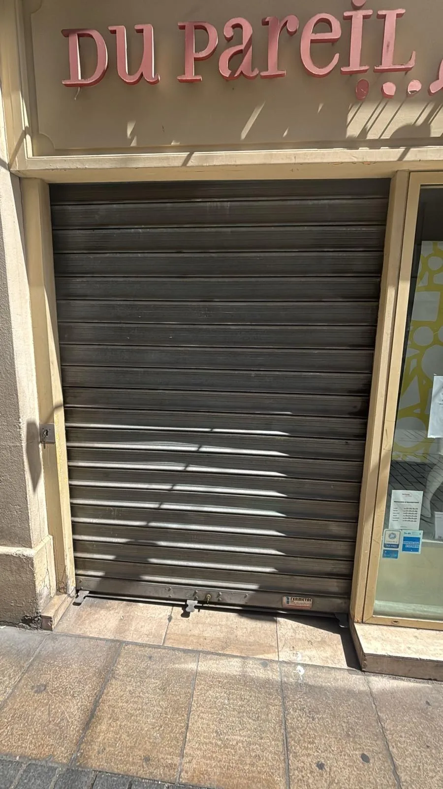 Installation et pose de rideau métallique à Antony